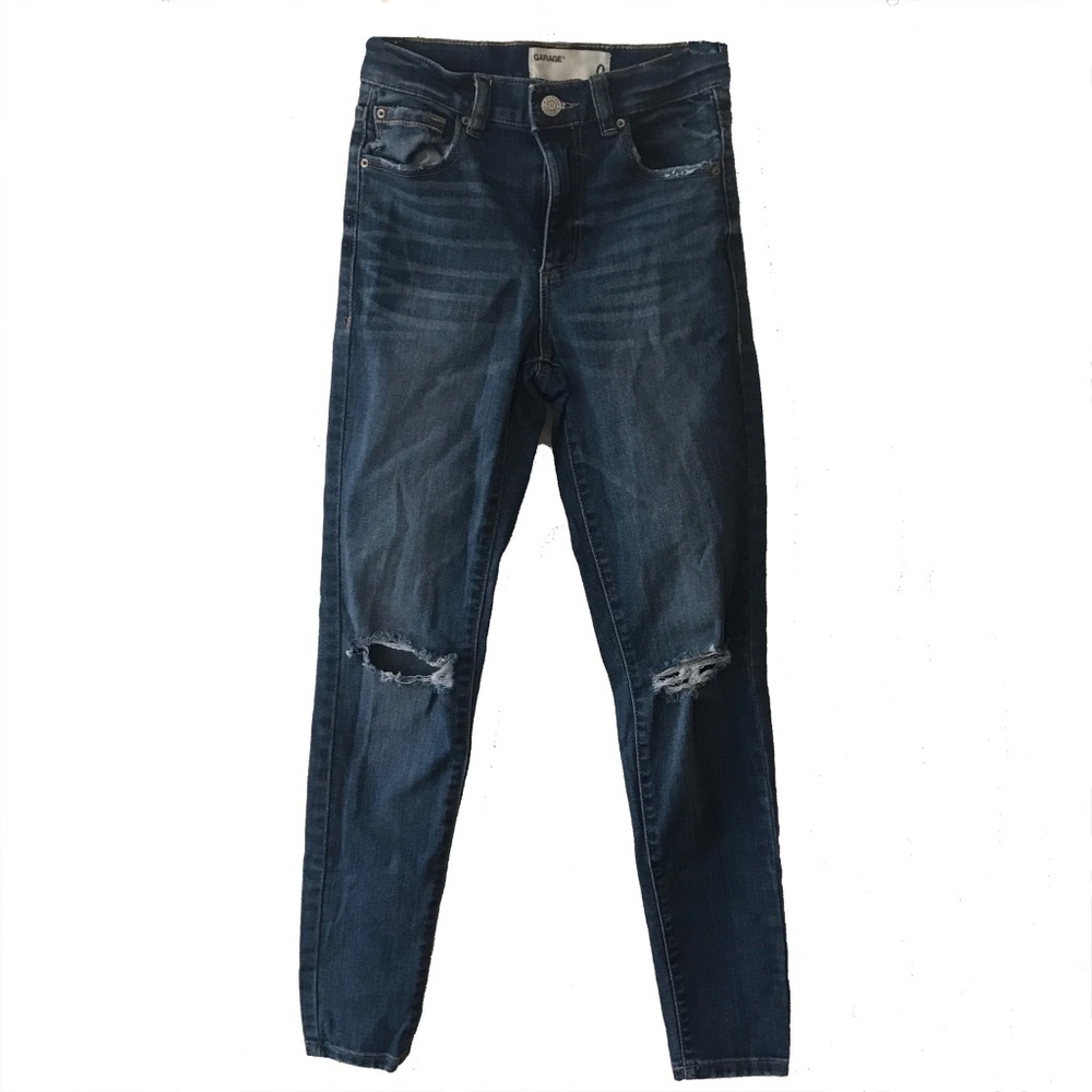 GARAGE DISTRESSED JEANS SIZE 0